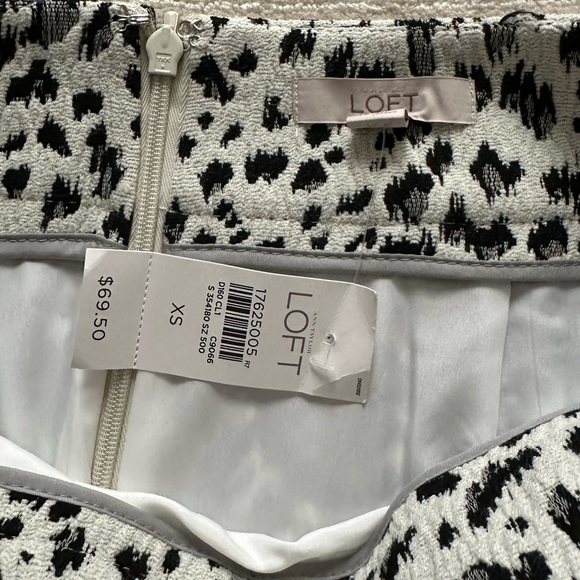 NWT Ann Taylor LOFT snow leopard skirt size xs - Picture 2 of 5